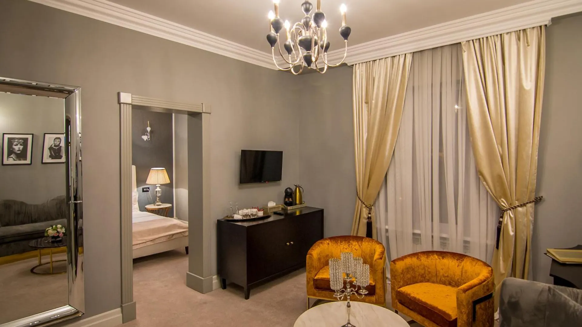 Hotel Lido By Phoenicia Bucharest 4*,